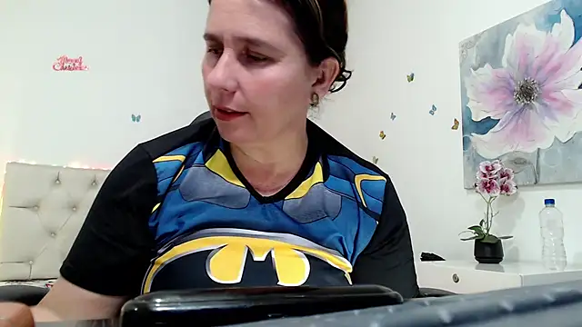 victoria jones online show from April 2026 01:41:02 PM