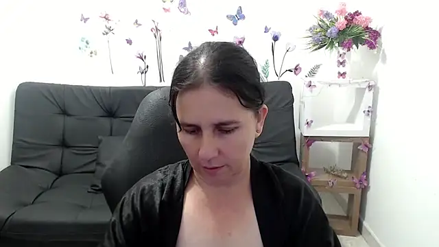 victoria jones online show from June 2026 01:11:01 PM
