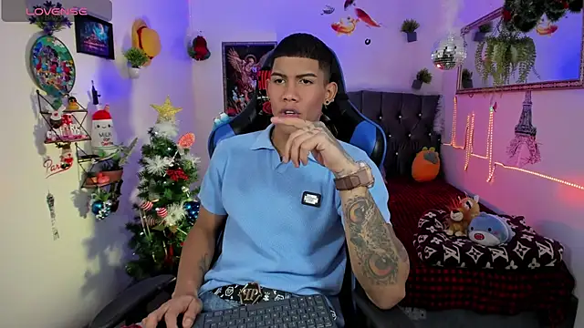 Damian latinxxx online show from December 2025 03:12:02 AM