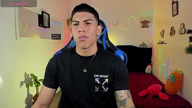 Damian latinxxx online show from February 2026 03:13:01 AM