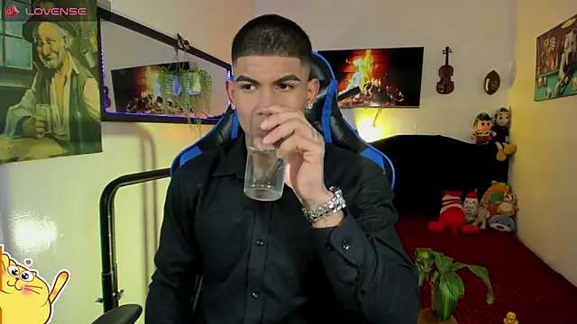 Damian latinxxx online show from April 2026 12:08:01 AM