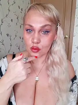 Snapshot of IsabellaBoni chatting on February 2026 07:28:01 AM IsabellaBoni online show from February 2026 07:28:01 AM