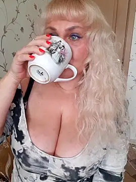 Snapshot of IsabellaBoni chatting on February 2026 07:28:02 AM IsabellaBoni online show from February 2026 07:28:02 AM