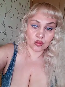 Snapshot of IsabellaBoni chatting on March 2026 07:13:01 AM IsabellaBoni online show from March 2026 07:13:01 AM