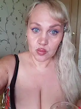 Snapshot of IsabellaBoni chatting on April 2026 06:29:02 AM IsabellaBoni online show from April 2026 06:29:02 AM
