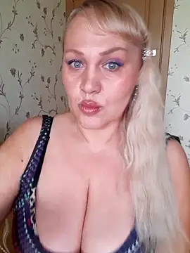Snapshot of IsabellaBoni chatting on April 2026 05:33:01 AM IsabellaBoni online show from April 2026 05:33:01 AM