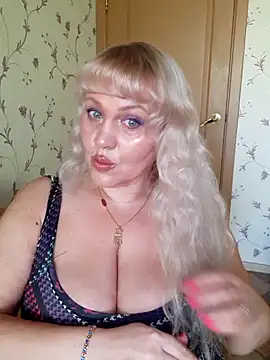 Snapshot of IsabellaBoni chatting on May 2026 06:43:01 AM IsabellaBoni online show from May 2026 06:43:01 AM