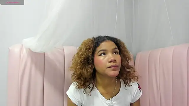 Isabellsmmith online show from January 2025 04:09:02 AM