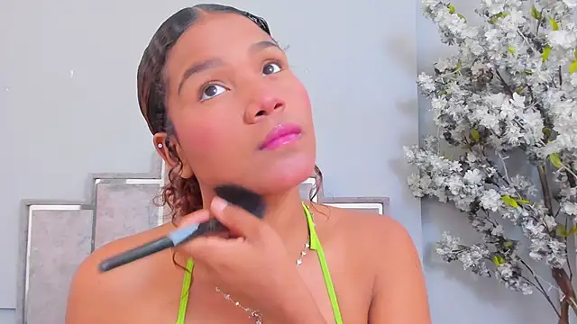 Isabellsmmith online show from February 2025 10:39:02 PM