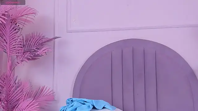 Isabellsmmith online show from October 2025 07:46:02 PM