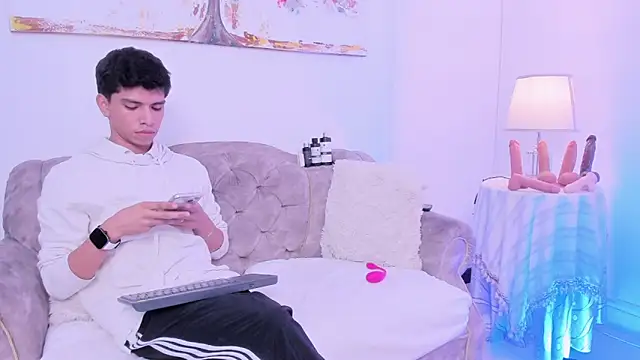 Santy carrington online show from April 2026 02:00:02 PM