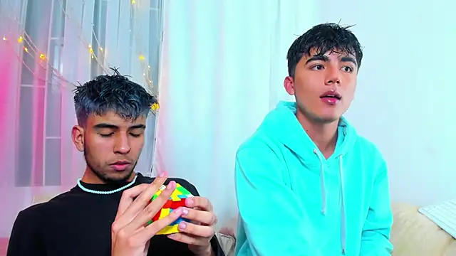 Snapshot of shawn__sanderson1 chatting on March 2025 01:28:01 PM shawn sanderson1 online show from March 2025 01:28:01 PM