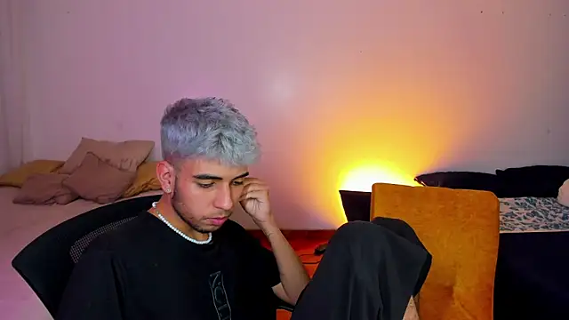 Snapshot of shawn__sanderson1 chatting on March 2025 10:26:01 PM shawn sanderson1 online show from March 2025 10:26:01 PM