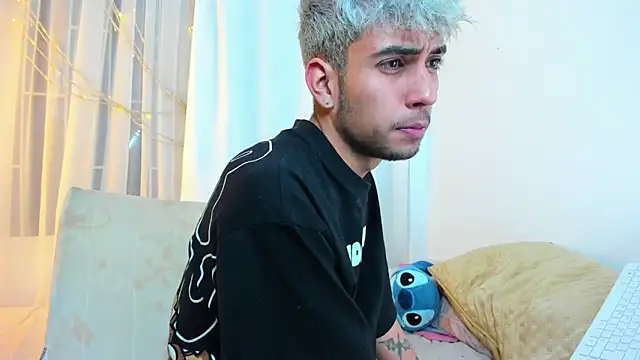 Snapshot of shawn__sanderson1 chatting on March 2025 07:37:02 PM shawn sanderson1 online show from March 2025 07:37:02 PM