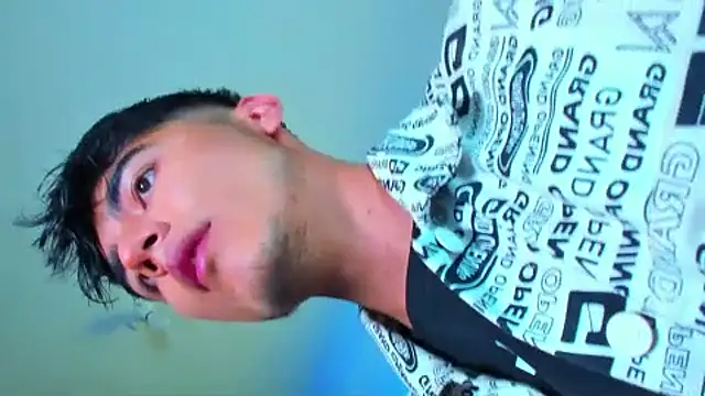 Snapshot of shawn__sanderson1 chatting on October 2025 10:54:02 PM shawn sanderson1 online show from October 2025 10:54:02 PM