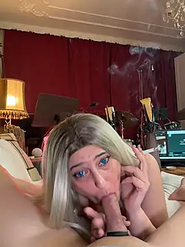 Snapshot of FoxyandTed chatting on February 2026 04:58:02 PM FoxyandTed online show from February 2026 04:58:02 PM