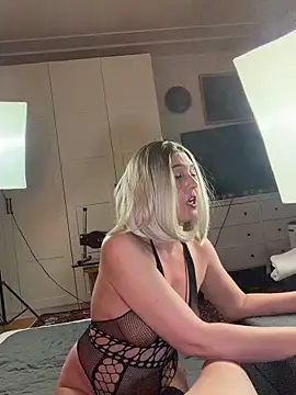 Snapshot of FoxyandTed chatting on March 2026 02:56:01 PM FoxyandTed online show from March 2026 02:56:01 PM