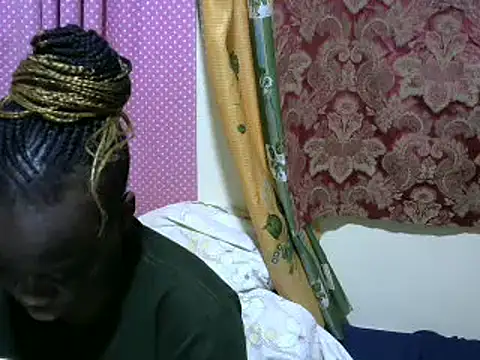 Snapshot of Thicky_kyla chatting on March 2025 07:40:01 PM Thicky kyla online show from March 2025 07:40:01 PM