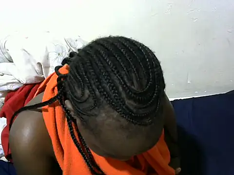 Snapshot of Thicky_kyla chatting on December 2025 12:28:02 AM Thicky kyla online show from December 2025 12:28:02 AM