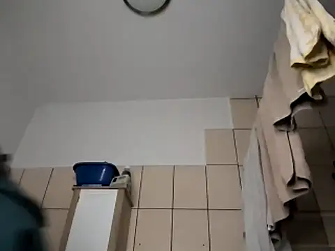 Milky hairy mommy online show from November 2025 09:14:01 PM