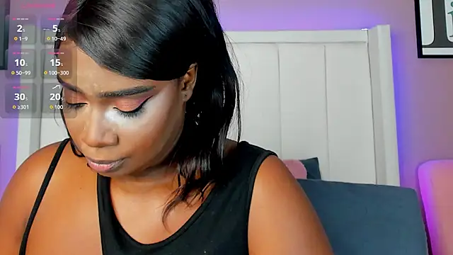 Britanymooree online show from October 2025 07:59:01 PM