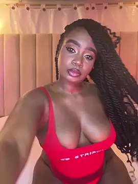 Snapshot of Britanymooree chatting on March 2026 09:32:02 PM Britanymooree online show from March 2026 09:32:02 PM