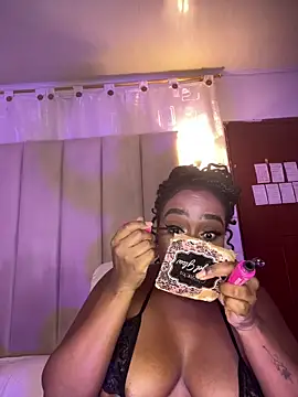 Snapshot of Britanymooree chatting on March 2026 08:56:02 PM Britanymooree online show from March 2026 08:56:02 PM