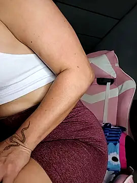 Magica lorena online show from September 2025 01:16:01 PM