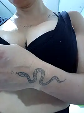 Magica lorena online show from October 2025 12:47:01 PM