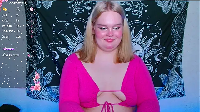 Snapshot of rozzhaos8 chatting on March 2026 06:04:01 PM rozzhaos8 online show from March 2026 06:04:01 PM