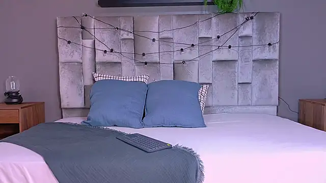 Snapshot of AmbarHills_1 chatting on November 2025 11:32:01 AM AmbarHills 1 online show from November 2025 11:32:01 AM