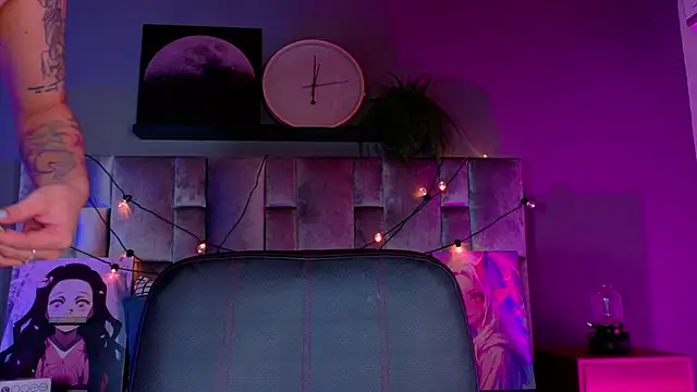 Snapshot of AmbarHills_1 chatting on November 2025 11:42:02 AM AmbarHills 1 online show from November 2025 11:42:02 AM