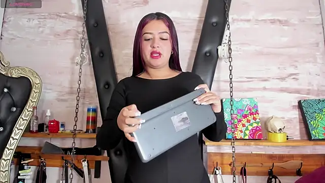 Snapshot of Madame_pain_ chatting on February 2026 12:05:02 PM Madame pain online show from February 2026 12:05:02 PM