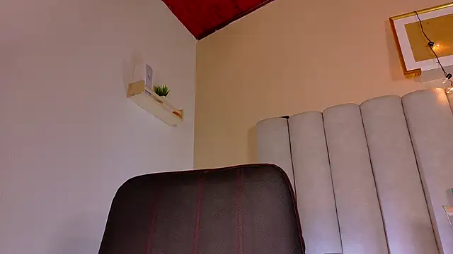 Snapshot of AbbyWathson chatting on October 2025 08:07:02 PM AbbyWathson online show from October 2025 08:07:02 PM