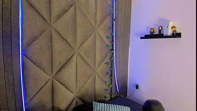 Snapshot of AbbyWathson chatting on November 2025 11:21:01 AM AbbyWathson online show from November 2025 11:21:01 AM