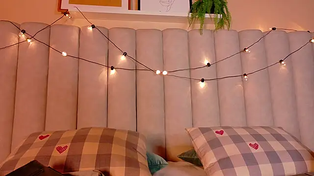 Snapshot of AbbyWathson chatting on November 2025 07:57:01 PM AbbyWathson online show from November 2025 07:57:01 PM