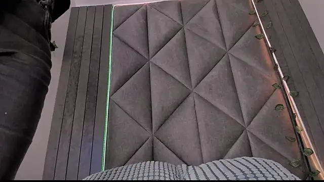 Snapshot of AbbyWathson chatting on November 2025 07:57:01 PM AbbyWathson online show from November 2025 07:57:01 PM