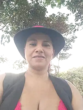 andreu mature online show from February 2026 08:59:02 PM