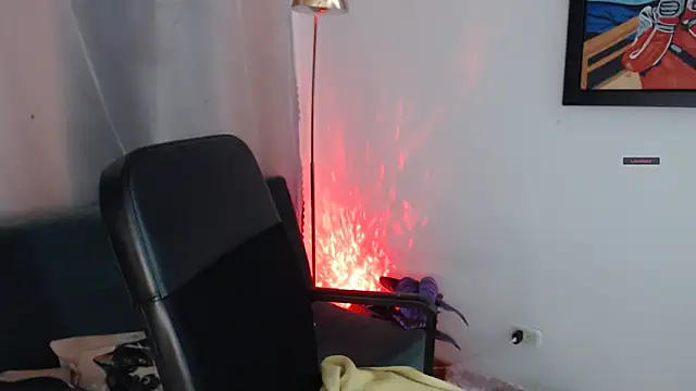 Snapshot of Suzanne_abbey chatting on February 2026 12:55:01 AM Suzanne abbey online show from February 2026 12:55:01 AM