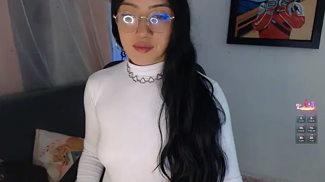 Snapshot of Suzanne_abbey chatting on March 2026 12:51:01 AM Suzanne abbey online show from March 2026 12:51:01 AM