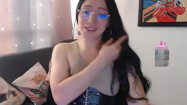 Snapshot of Suzanne_abbey chatting on March 2026 09:54:01 PM Suzanne abbey online show from March 2026 09:54:01 PM