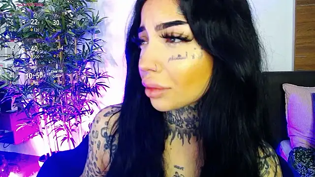 Snapshot of CreamyInkky_ chatting on March 2026 06:21:01 AM CreamyInkky online show from March 2026 06:21:01 AM