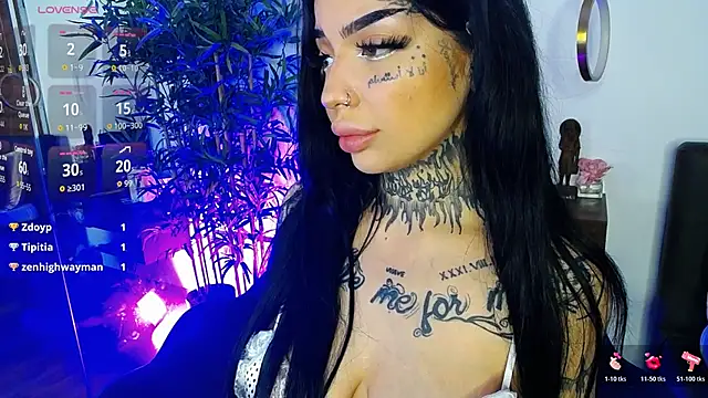 Snapshot of CreamyInkky_ chatting on March 2026 08:19:01 AM CreamyInkky online show from March 2026 08:19:01 AM