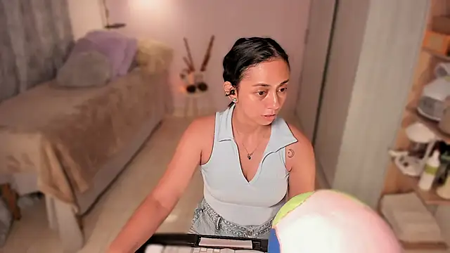 Aleja24Evans online show from March 2026 01:22:02 AM