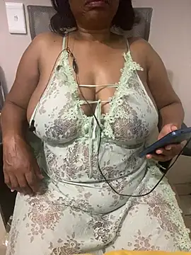 Snapshot of Nomthie chatting on March 2026 07:31:01 PM Nomthie online show from March 2026 07:31:01 PM