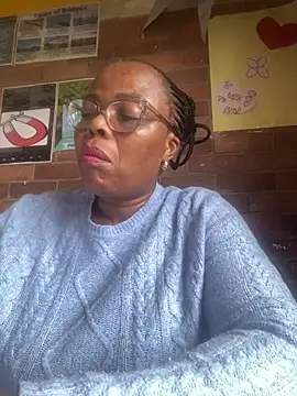 Snapshot of Nomthie chatting on March 2026 06:40:02 AM Nomthie online show from March 2026 06:40:02 AM