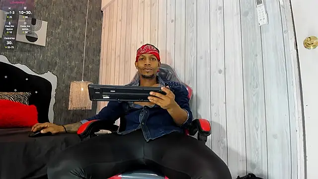 RicoBrown777  online show from December 2024 03:38:02 AM