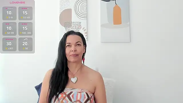 Evawalker  online show from May 2026 02:45:01 PM