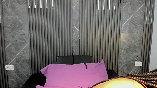 Snapshot of SaraiEvans chatting on February 2026 03:11:01 AM SaraiEvans online show from February 2026 03:11:01 AM