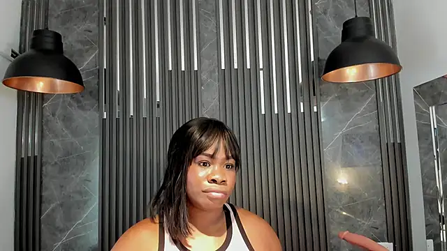 Snapshot of SaraiEvans chatting on February 2026 03:15:01 AM SaraiEvans online show from February 2026 03:15:01 AM